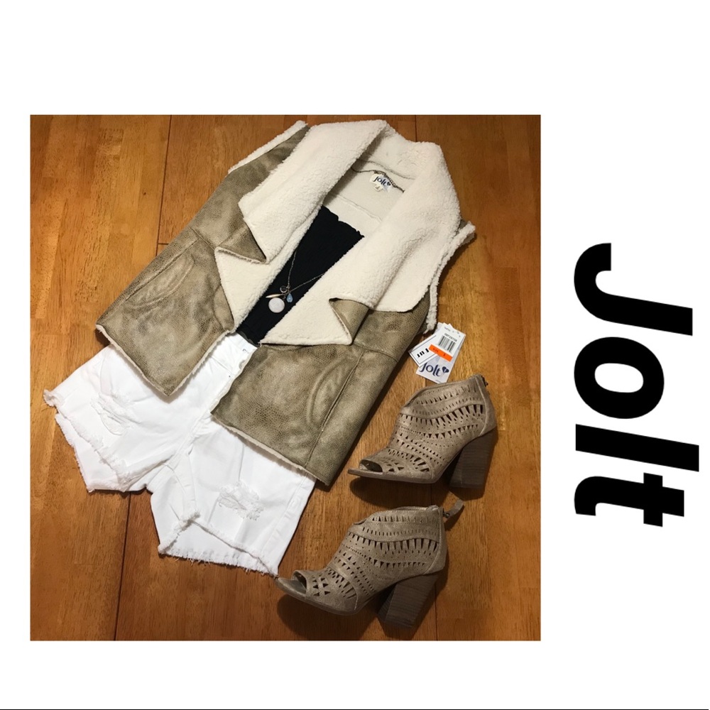 ⬇️ price drop Vest